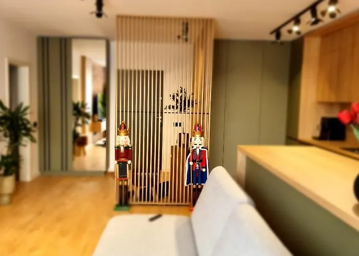 Moderno En El Centro !-checkhostprofile-!